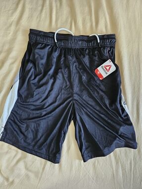Reebok Men's Training Shorts Size M Slim 9" Inseam Gray Black Knit Athletic